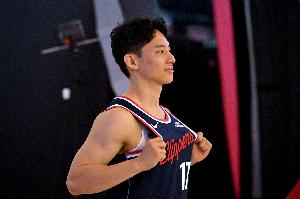 八村塁：河村在有限的时间里完成了自己的工作 我叮嘱他做自己